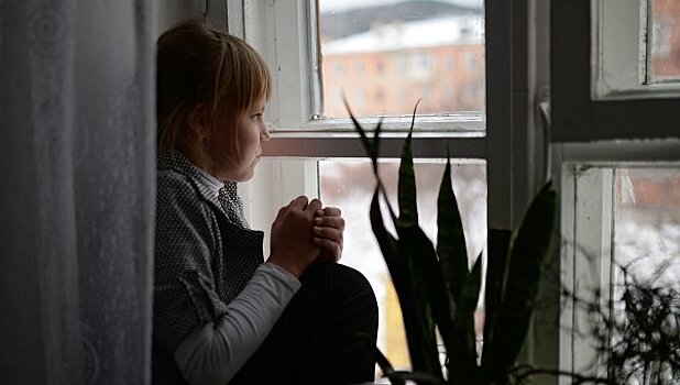 Более 300 детей усыновили в Москве в январе-апреле 2016 года