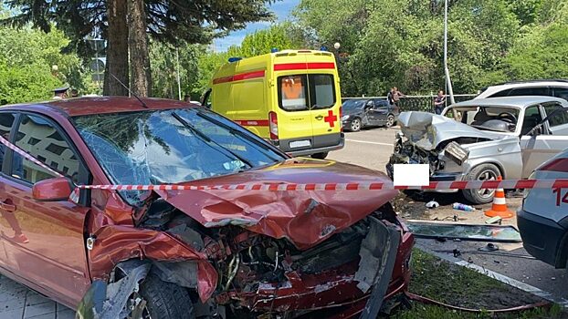 Пьяный водитель стал виновником тройной аварии в Кисловодске