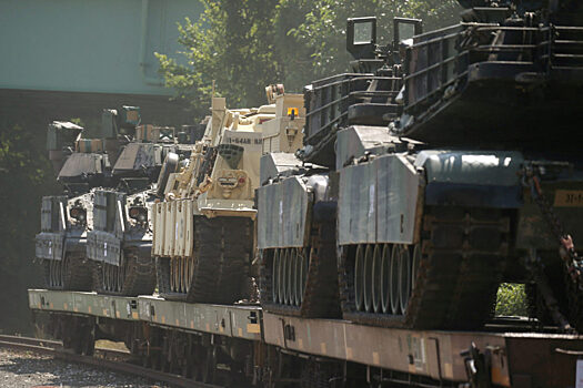 Киеву предсказали сложности с обслуживанием танков Abrams