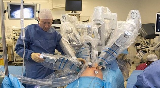 Роботы-хирурги спасли тысячи мужчин от рака простаты