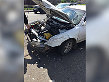 Быструю «Тойоту» выкинуло на встречку на Димитровском мосту