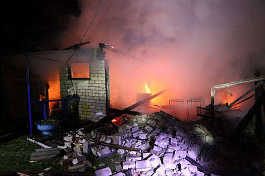 Хинштейн: в Рыльске из-за атаки БПЛА загорелись хозпостройки около подстанции