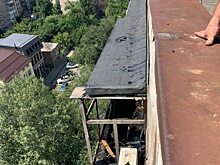 СК начал проверку после травмирования рабочего в результате падения с крыши дома в Люберцах