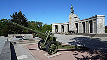 Землю с военного мемориала в Берлине передали в Главный храм ВС России