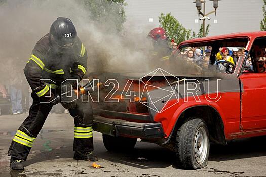 В Таганроге произошел крупный пожар в гаражах