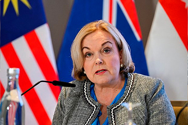 Әскери лесбиянка