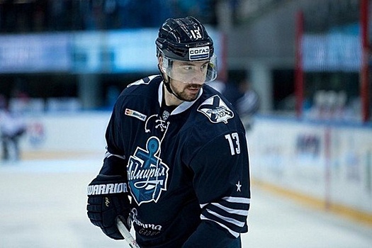 Хоккеисты из Татарстана и Приморья помогут деньгами игроку «Сибири», заболевшему раком