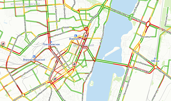 Город стоит: Центр Воронежа замер в 9-балльных пробках вечером в пятницу