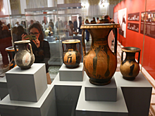 Древний барельеф Диониса впервые привезли в Новосибирск