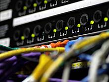 Трафик перебитых в Красном море кабелей перенаправили через спутники