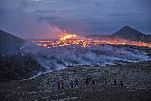 Исландия ввела режим ЧП из-за опасения извержения вулкана