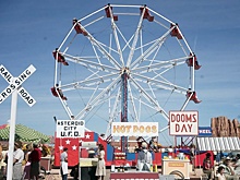 "Город астероидов" Уэса Андерсона сорвал овации в Каннах