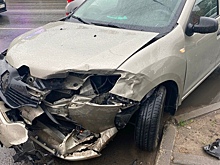 Два «рено» столкнулись на улице Герцена в Вологде