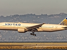 «65 тыс. сотрудников» — United Airlines ввела обязательную вакцинацию