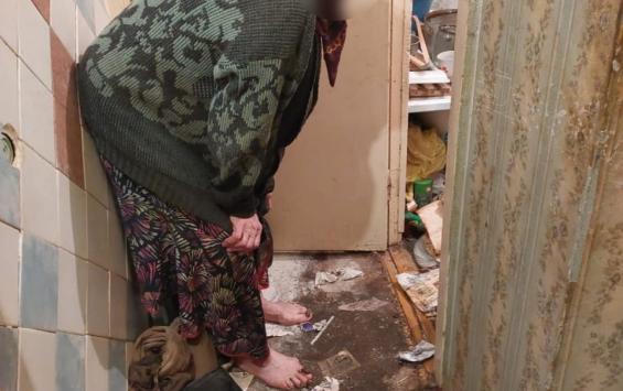 «Нам страшно!» В Курске неадекватная старушка держит в страхе многоквартирный дом