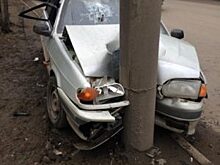 Пьяная рязанка на ВАЗе протаранила мачту электроосвещения