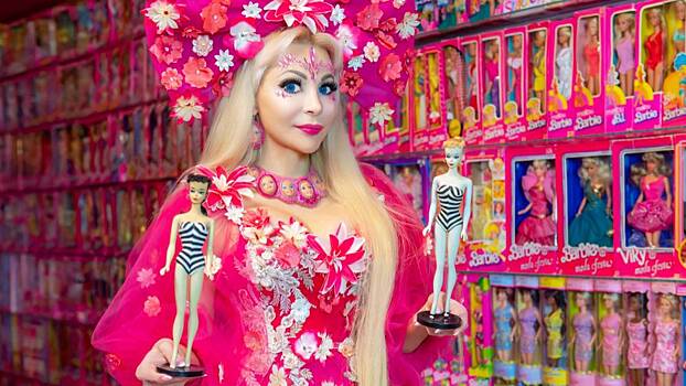 Москвичка собрала коллекцию из 12 тысяч кукол Барби