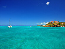 Бунт тори заставил Терезу Мэй положить конец анонимности владельцев активов в налоговых убежищах