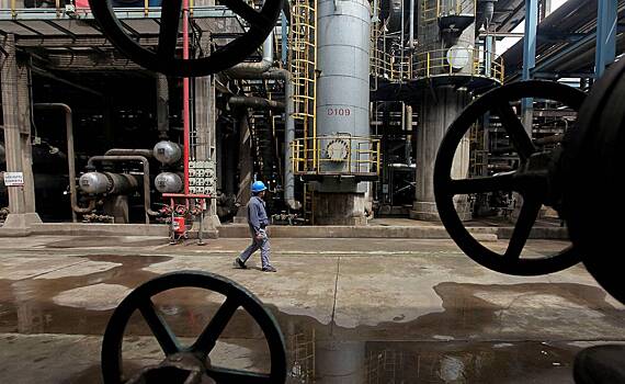 Китайским нефтеперерабатывающим заводам предсказали банкротства