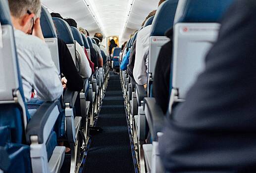 Пассажирка обвинила стюардессу в расизме из-за одного замечания