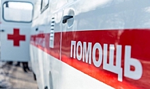 В Новосибирске иномарка сбила 7-летнюю девочку на самокате во дворе дома