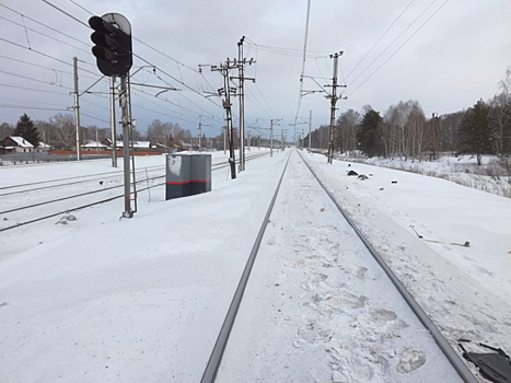 Поезд сбил пожилого мужчину под Новосибирском
