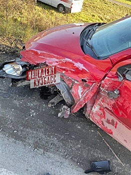 Машины превратились в груду металла при лобовом ДТП в Кемерове