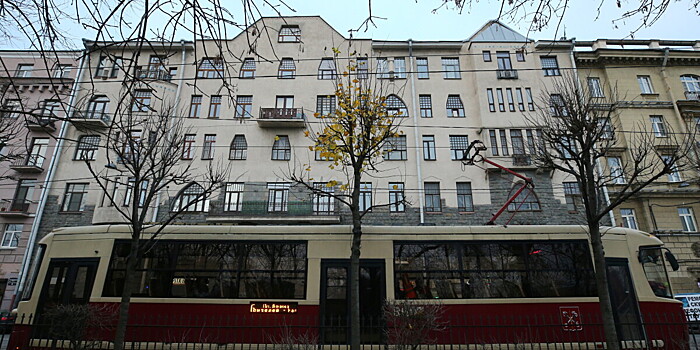 Шестикомнатную квартиру Максима Горького в центре Петербурга выставили на торги