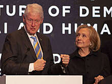 Билла и Хиллари Клинтон привлекут к ответственности из-за дела Эпштейна