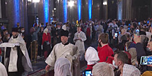 Пасхальная служба в Казанском соборе в Петербурге собрала тысячи гостей