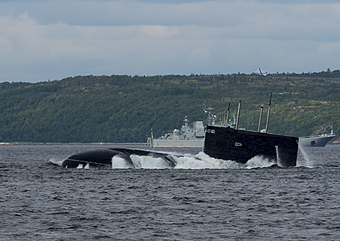 В День ВМФ атомная и дизельная подводные лодки Северного флота продемонстрируют жителям и гостям погружение и всплытие