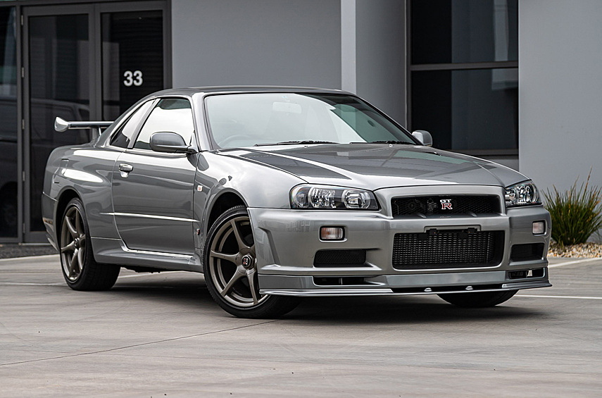 Nissan Skyline GT-R. В ноябре прошлого года культовый японский седан пустили с молотка за 275 500 австралийских долларов.