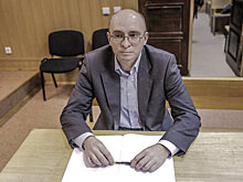 Адвокат семьи Магнитского госпитализирован после падения с четвертого этажа