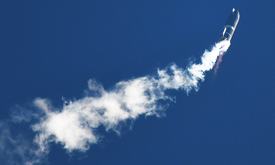 В сентябре 2019 года Илона Маск начал проводить испытания прототипа многоразового космического корабля, способного перевозить грузы и космонавтов на Марс и Луну.