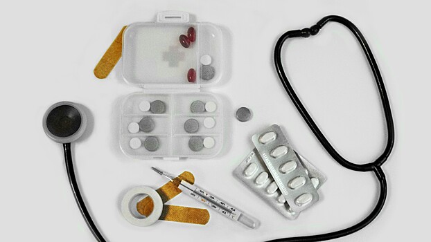 Врач Савицкая рассказала, что стоит положить в аптечку в отпуск