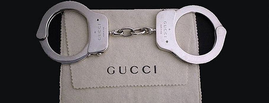 Наручники Gucci выставлены на продажу за 65 тысяч долларов