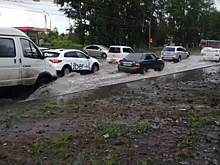 Подтопление улицы Петухова дорожники устранят к концу сентября