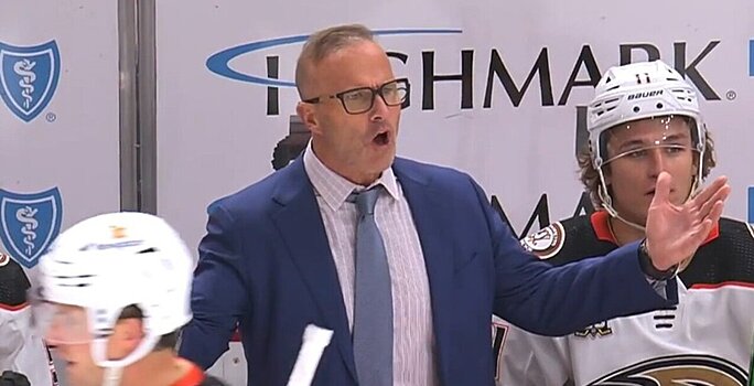 Тренера «Анахайма» Кронина удалили в матче с «Питтсбургом» за неспортивное поведение после отмены гола