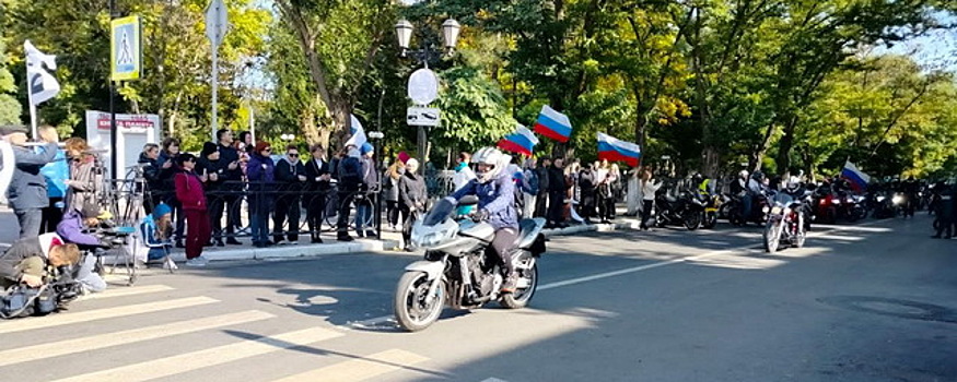 В Астрахани состоялся мотопробег «Zа наших»