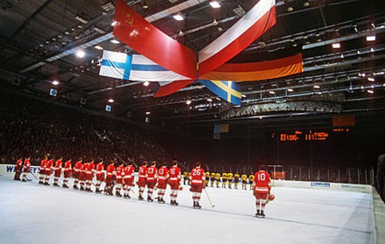 В каком году появился хоккей в России