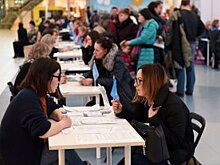 На переобучение молодых мам и пожилых людей направили более 7 млрд рублей