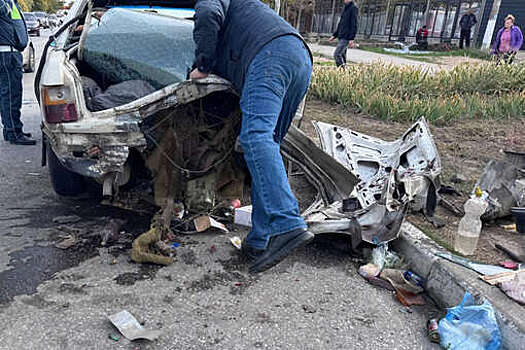 На видео попал момент взрыва газового баллона автомобиля в Евпатории