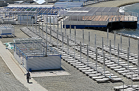 В Анапе от отельеров потребовали срочно снести прибрежные строения за свой счет