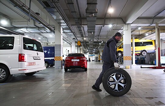 Названа сумма, которую россияне тратят на обслуживание автомобиля