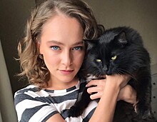 Аглая Тарасова поделилась нежными фото со сводной сестрой — дочерью Юрия Колокольникова