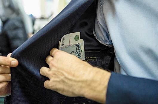 Экс-сотруднику минприроды Ростовской области дали 3 года колонии за взятку