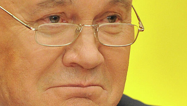 Порошенко назвал лишение Януковича статуса президента неконституционным