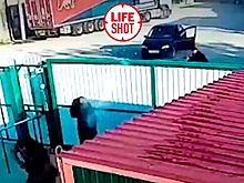 Появилось видео момента начала стрельбы на кубанском заводе