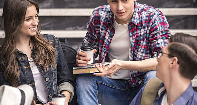 Педагогические ВУЗы начинают готовить вожатых