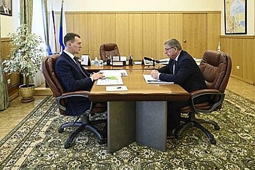 Михаил Дегтярев продолжает регулярно встречаться с главами районов Хабаровского края